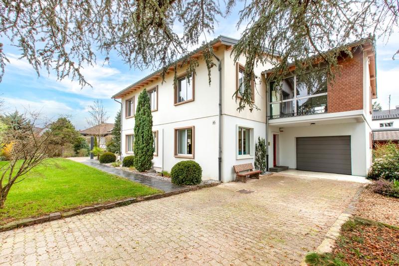 Villa - 219 m² - 6 pièces