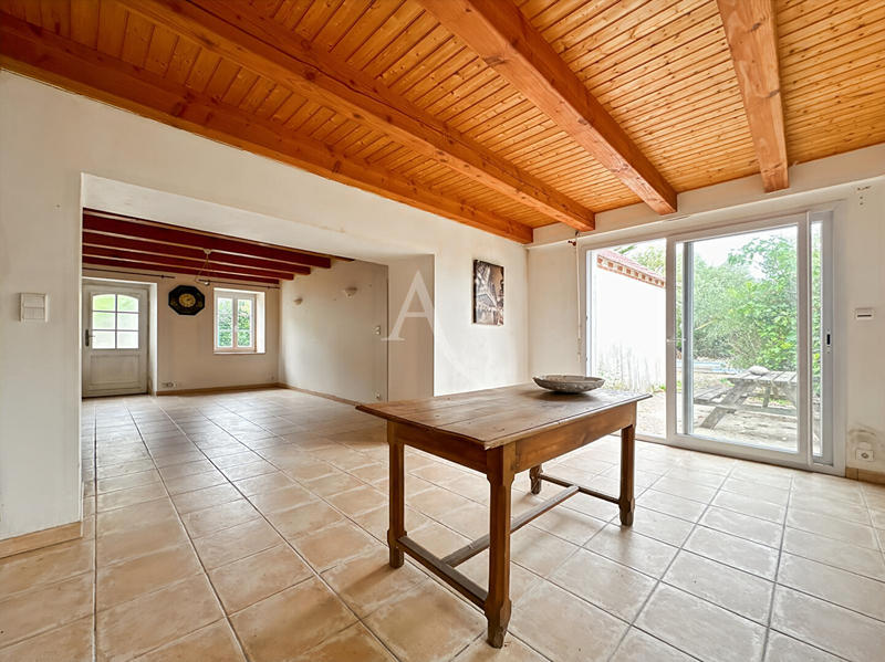 Maison - 97 m² - 5 pièces
