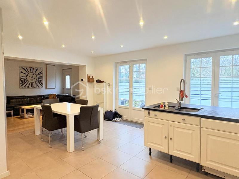 Maison - 147 m² - 7 pièces