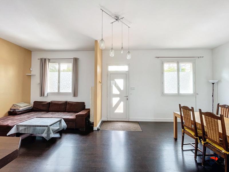 Maison - 91 m² - 5 pièces