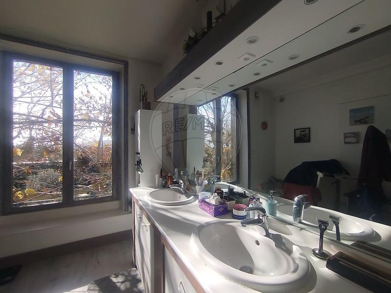 Maison en pierre - 196 m² - 5 pièces