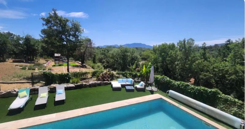 Maison - 223 m² - 8 pièces