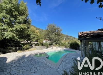 Maison - 123 m² - 6 pièces