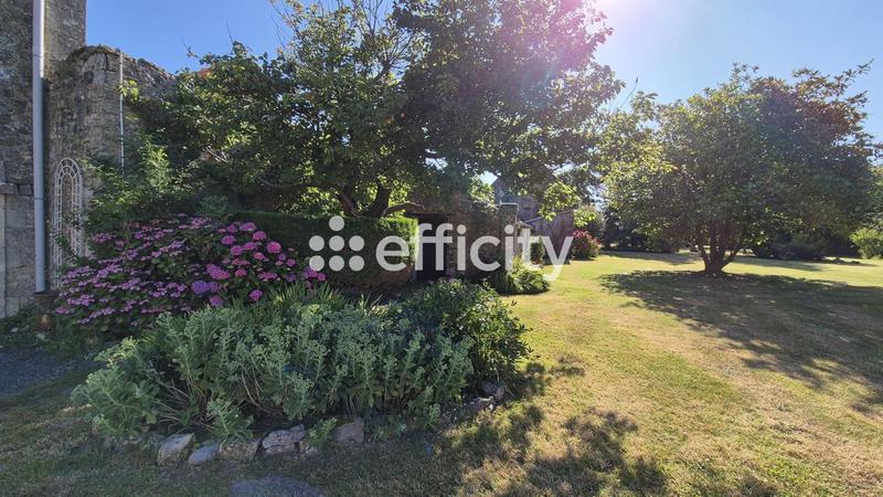 Maison - 495 m² - 14 pièces