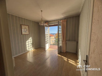 Maison - 162 m² - 7 pièces