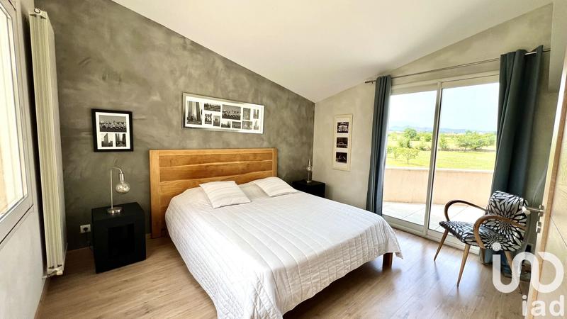 Maison - 275 m² - 7 pièces