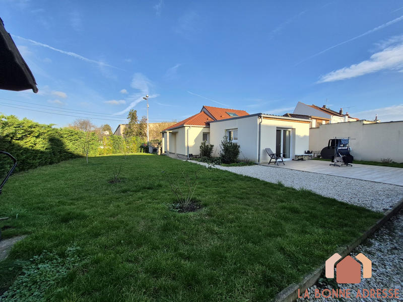 Maison - 90 m² - 4 pièces