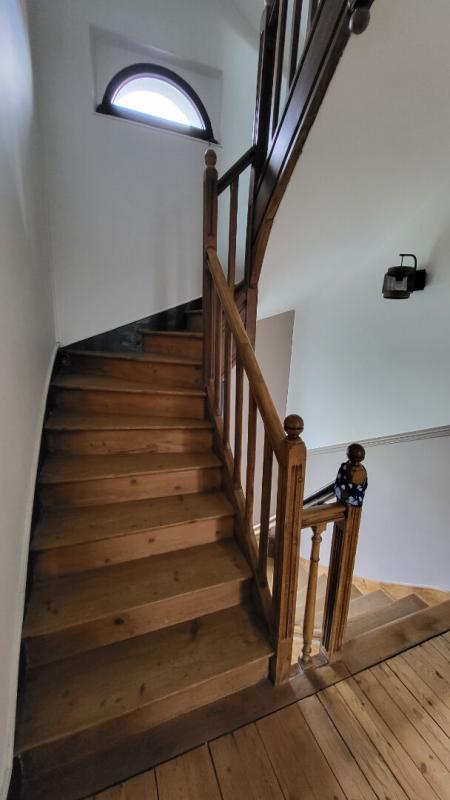 Maison - 240 m² - 7 pièces