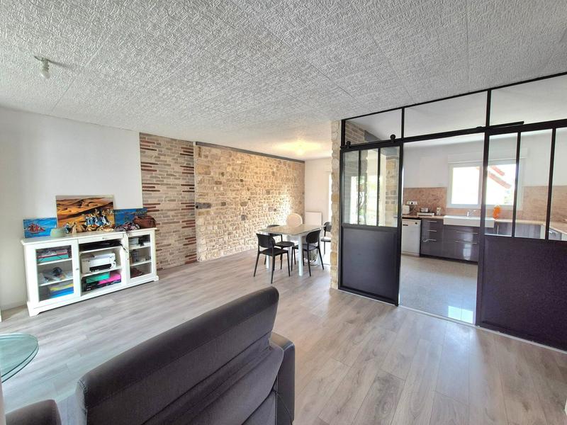 Maison - 102 m² - 7 pièces