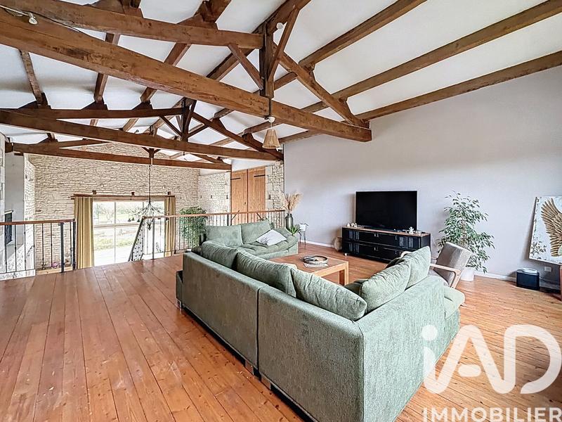 Maison - 408 m² - 6 pièces