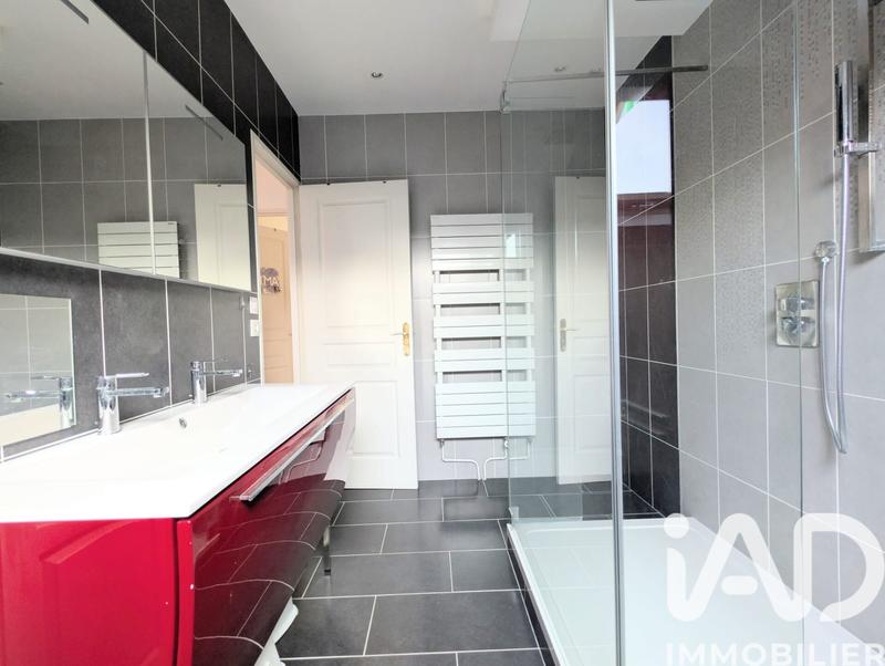 Maison - 147 m² - 6 pièces