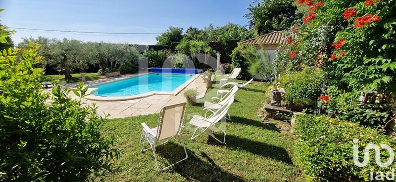 Maison - 205 m² - 6 pièces