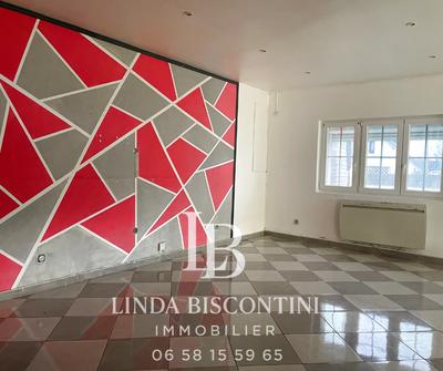 Maison - 110 m² - 6 pièces