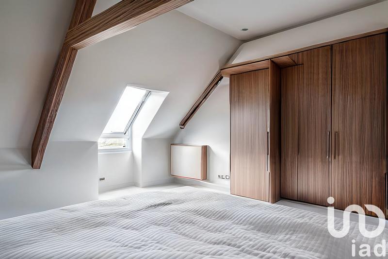 Maison - 200 m² - 11 pièces