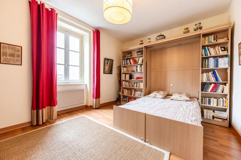 Maison - 225 m² - 6 pièces