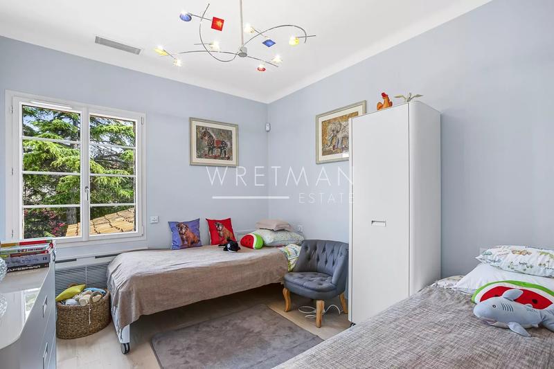 Villa - 270 m² - 7 pièces