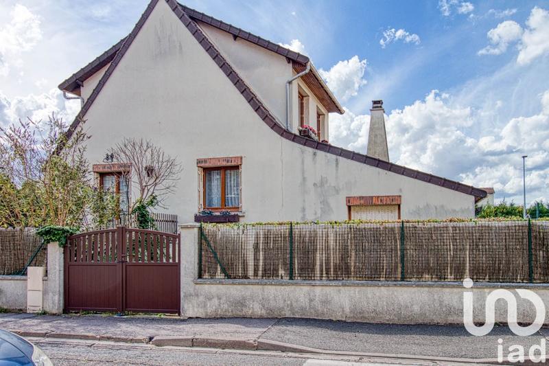 Maison - 107 m² - 6 pièces