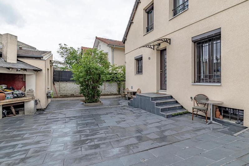 Maison - 90 m² - 5 pièces