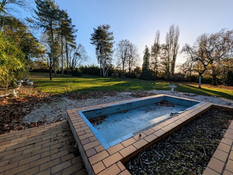 Maison - 180 m² - 6 pièces