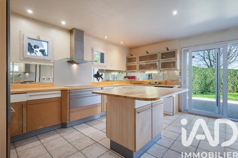 Maison - 218 m² - 6 pièces