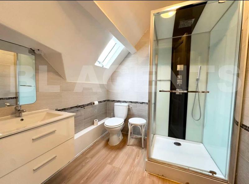 Maison - 309 m² - 12 pièces