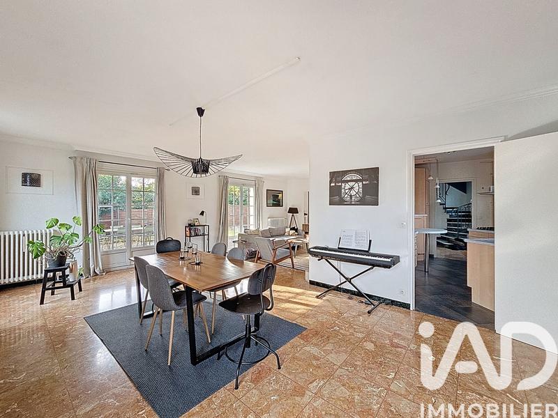 Maison - 185 m² - 7 pièces