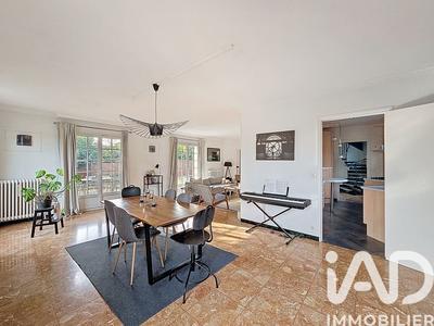 Maison - 185 m² - 7 pièces