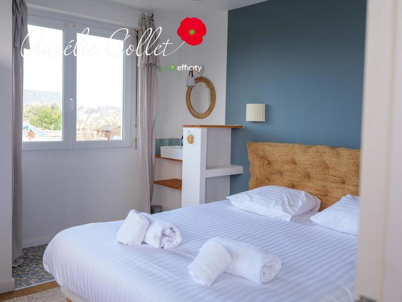 Villa - 240 m² - 9 pièces