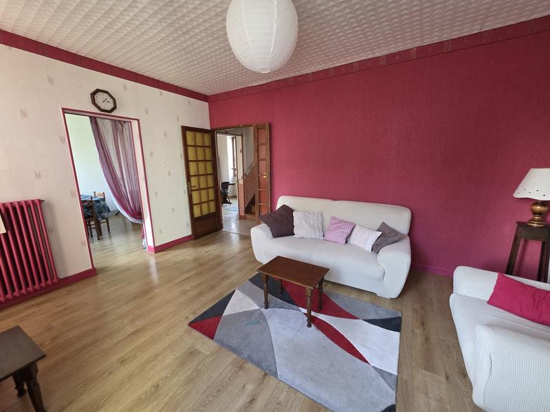 Maison traditionnelle - 90 m² - 5 pièces