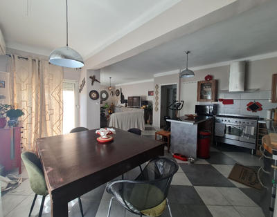 Maison - 141 m² - 7 pièces