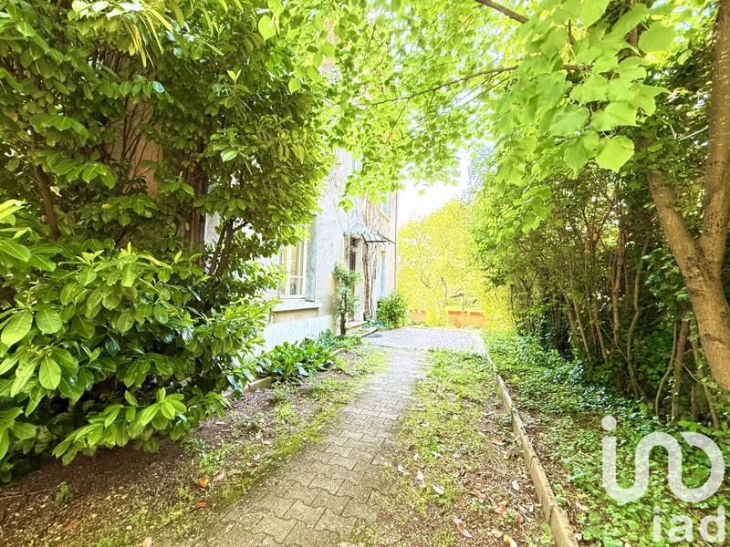 Maison - 207 m² - 10 pièces