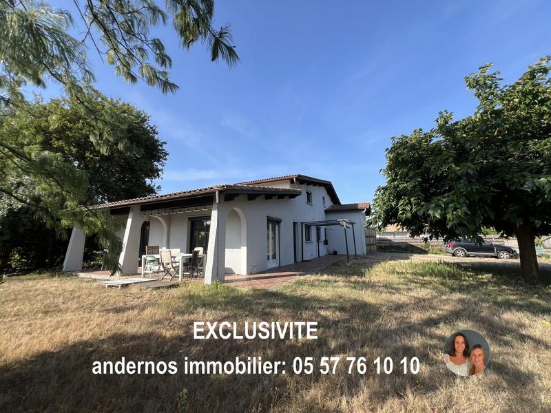 Maison - 215 m² - 8 pièces