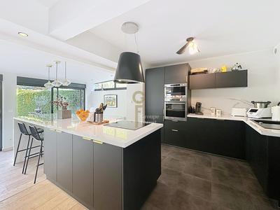 Maison - 121 m² - 5 pièces