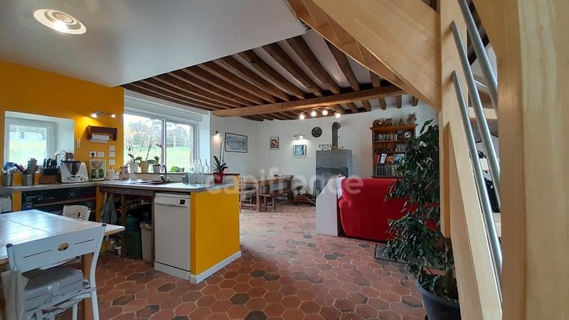 Maison - 121 m² - 5 pièces