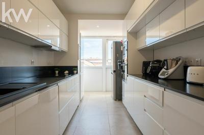 Appartement - 95 m² - 4 pièces