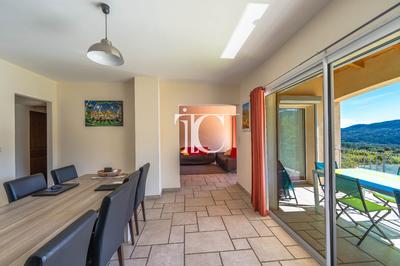 Villa - 160 m² - 5 pièces