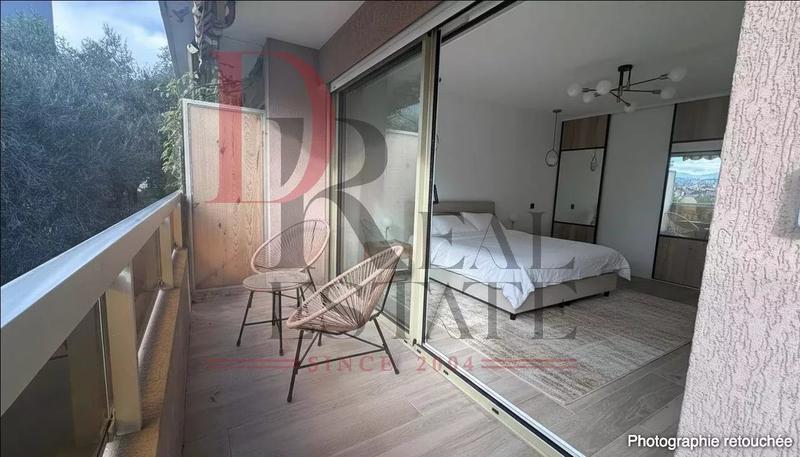 Appartement - 84 m² - 4 pièces
