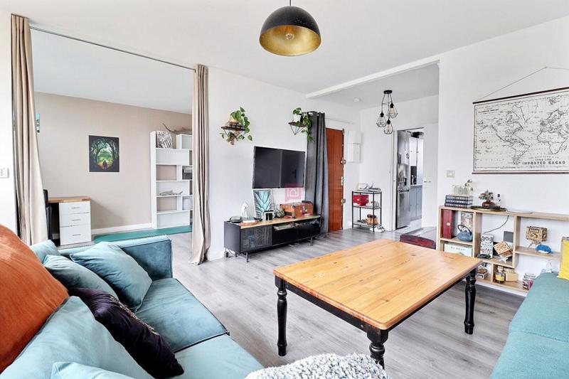 Appartement - 77 m² - 4 pièces