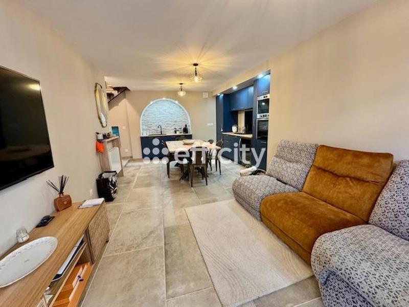 Maison - 85 m² - 4 pièces