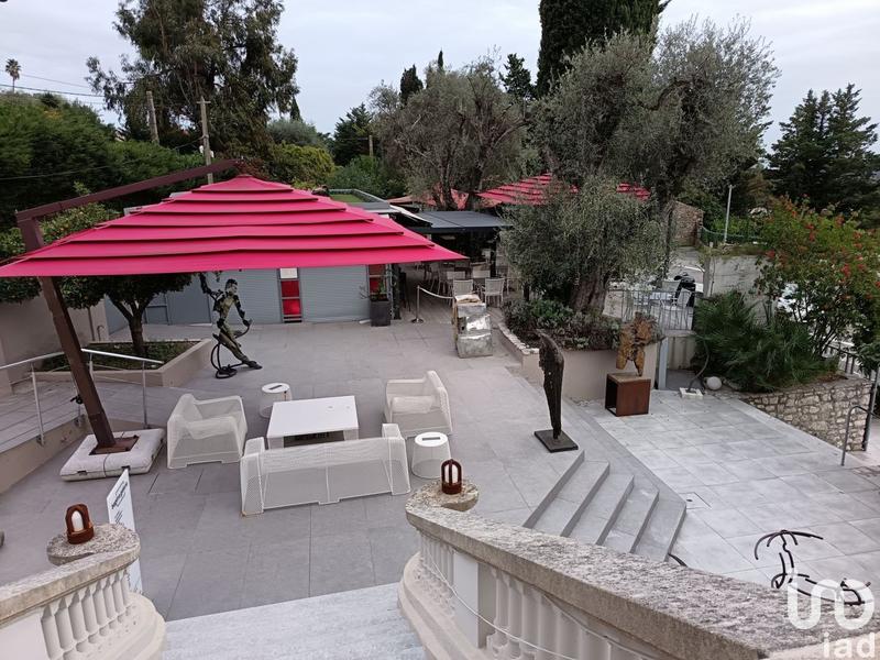 Local commercial - 262 m²