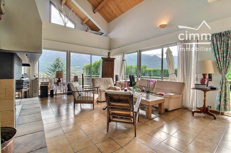 Villa - 363 m² - 6 pièces