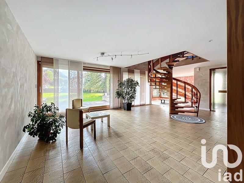 Maison de maîtres - 234 m² - 8 pièces