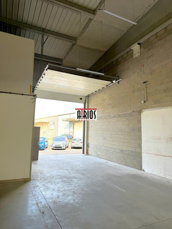 Entrepôt - 327 m²