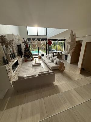 Maison - 253 m² - 11 pièces