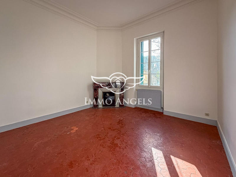 Maison - 204 m² - 5 pièces