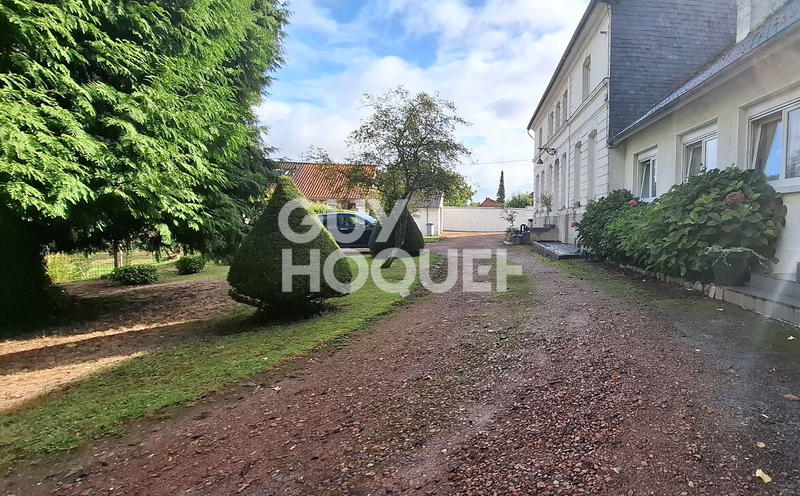 Maison - 285 m² - 9 pièces