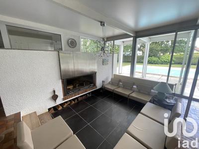 Maison - 252 m² - 8 pièces