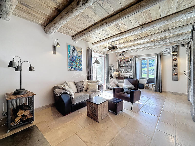 Maison - 197 m² - 7 pièces