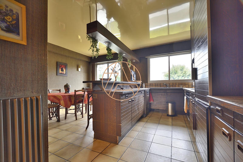 Appartement - 100 m² - 4 pièces