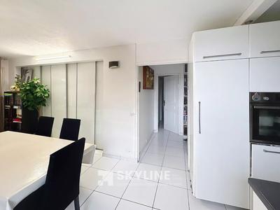 Appartement - 81 m² - 4 pièces